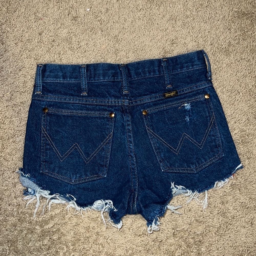 HIGH WAISTED WRANGLER JEAN SHORTS